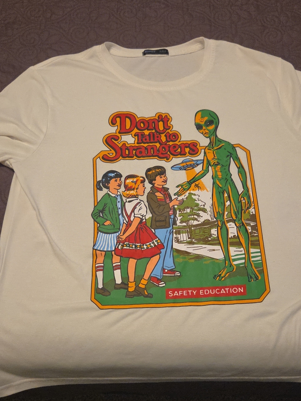 ROMWE Cream Tee with Colorful 'Don't Talk to Strangers' Graphic